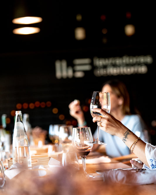 VISITA GUIADA COM PROVA DE VINHOS - SOBERBO